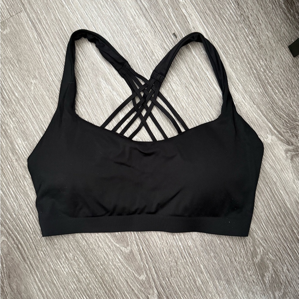 Lululemon black Flexyflex strappy yoga bra  S/M